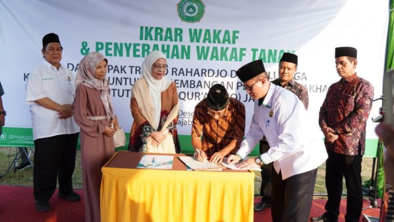 IIQ Jakarta Gelar Ikrar Wakaf Tanah untuk Pengembangan Pesantren Takhasus “IIQ Jakarta”